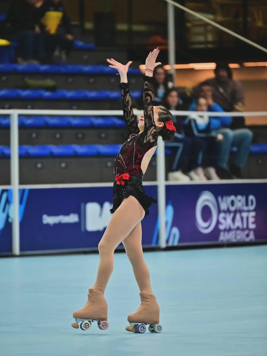Agustina patinando en el Campeonato Panamericano 2026