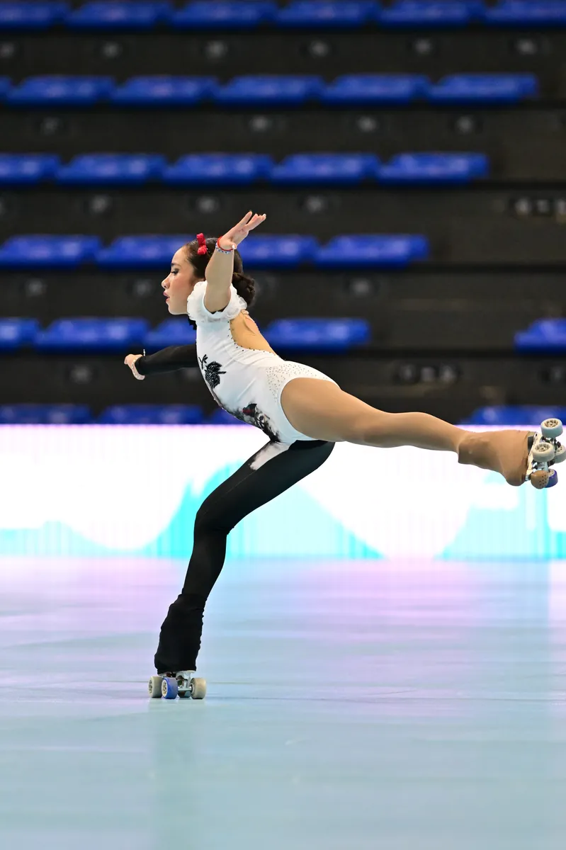 Agustina patinando en el Artistic World Cup 2026